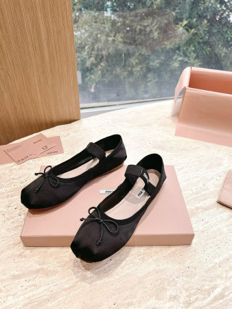 ua M1v M1v satin ballerinas