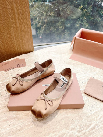 ua M1v M1v satin ballerinas