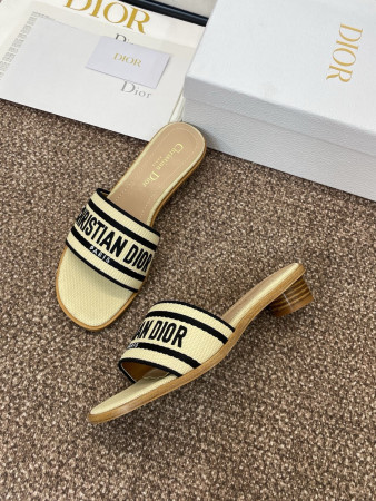 ua D*or dway heeled slide