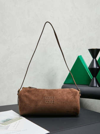 M1v M1v suede pouch 22x9x9cm
