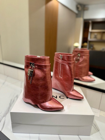 ua G1uenchy boots