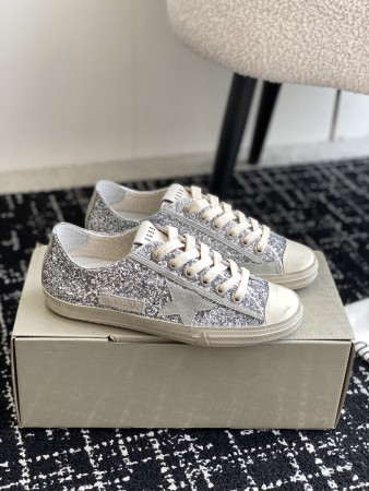 ua g01den G003e v-star sneaker