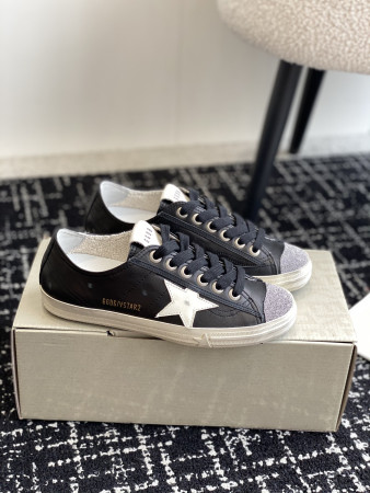 ua g01den G003e v-star sneaker