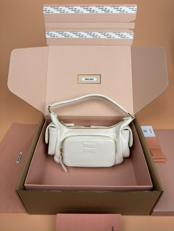 M1v M1v hobo nappa leather pocket bag 12x21x6cm