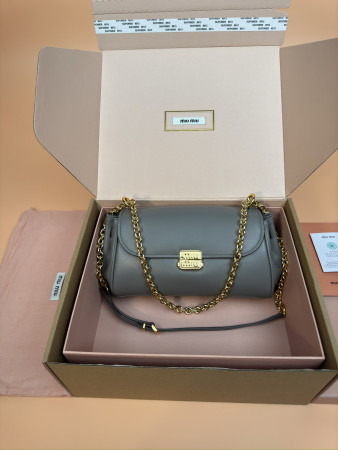 M1v M1v leather shoulder bag 13.5x24x9cm