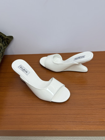 ua A1a1a wedge sandals
