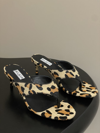 ua a1a1a triangle flat slides 5.5cm heel(cusT0mized size 7-10 days production time)