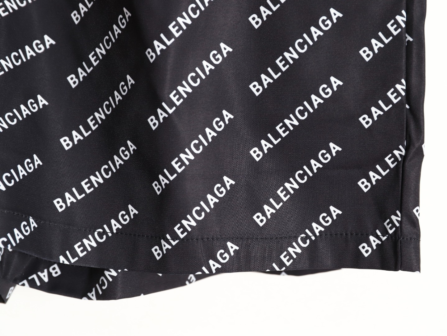 Ba*len*cia*ga 25ss shorts