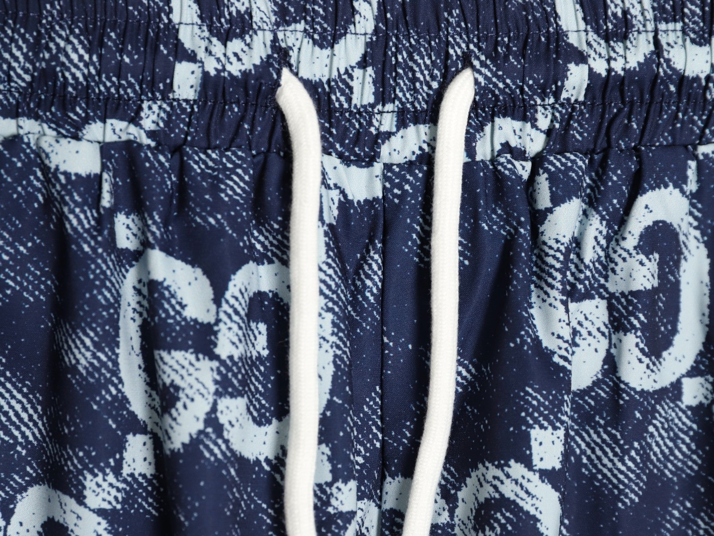 G*u*i 25ss shorts