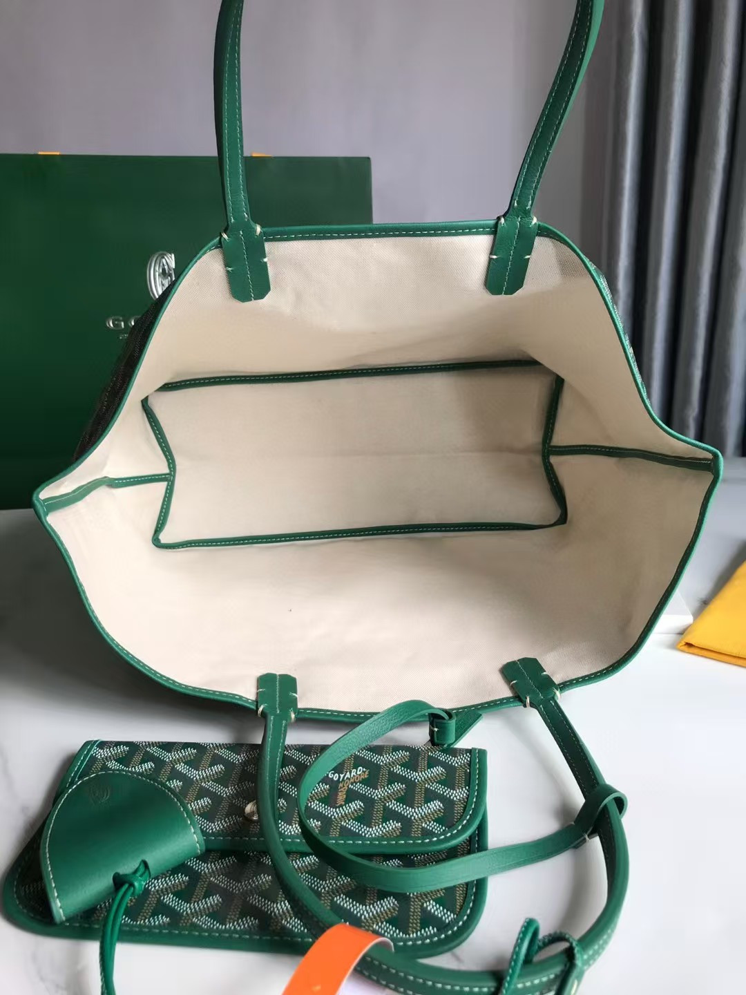 Go*ard small saint l0*is bag 28 cm x 15 cm x 34 cm