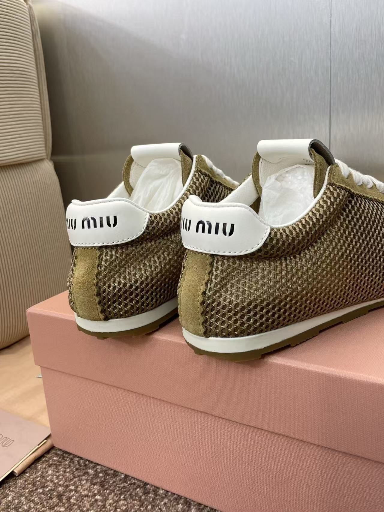 ua M1v M1v plume mesh and suede sneakers
