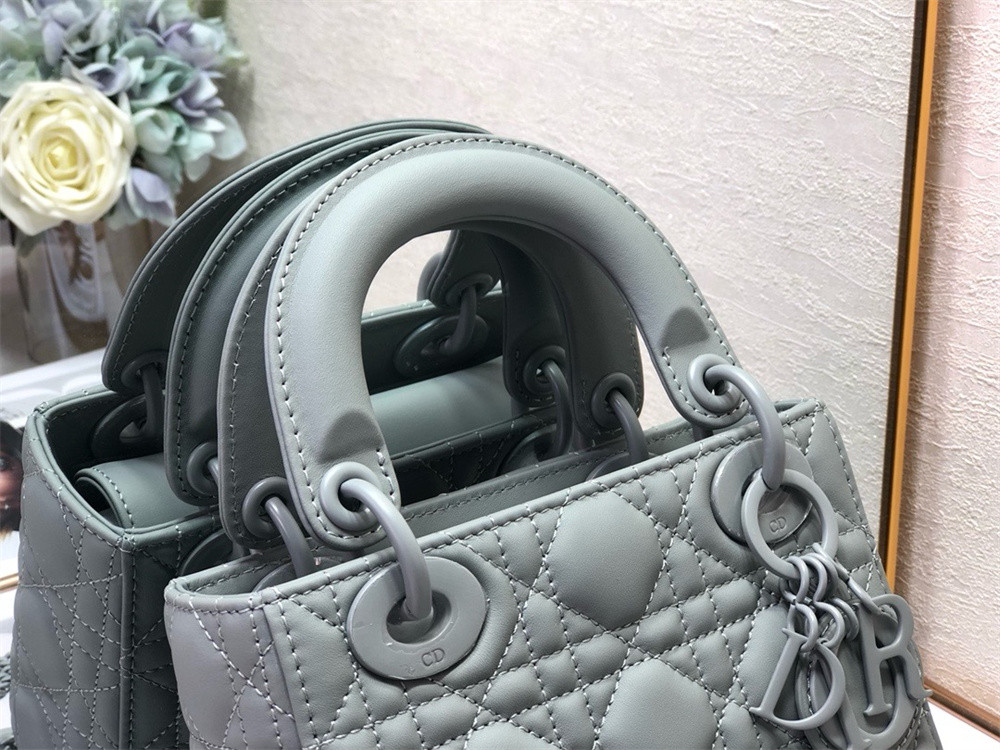mini lady D*or bag 6.5 x 6 x 3 inches
