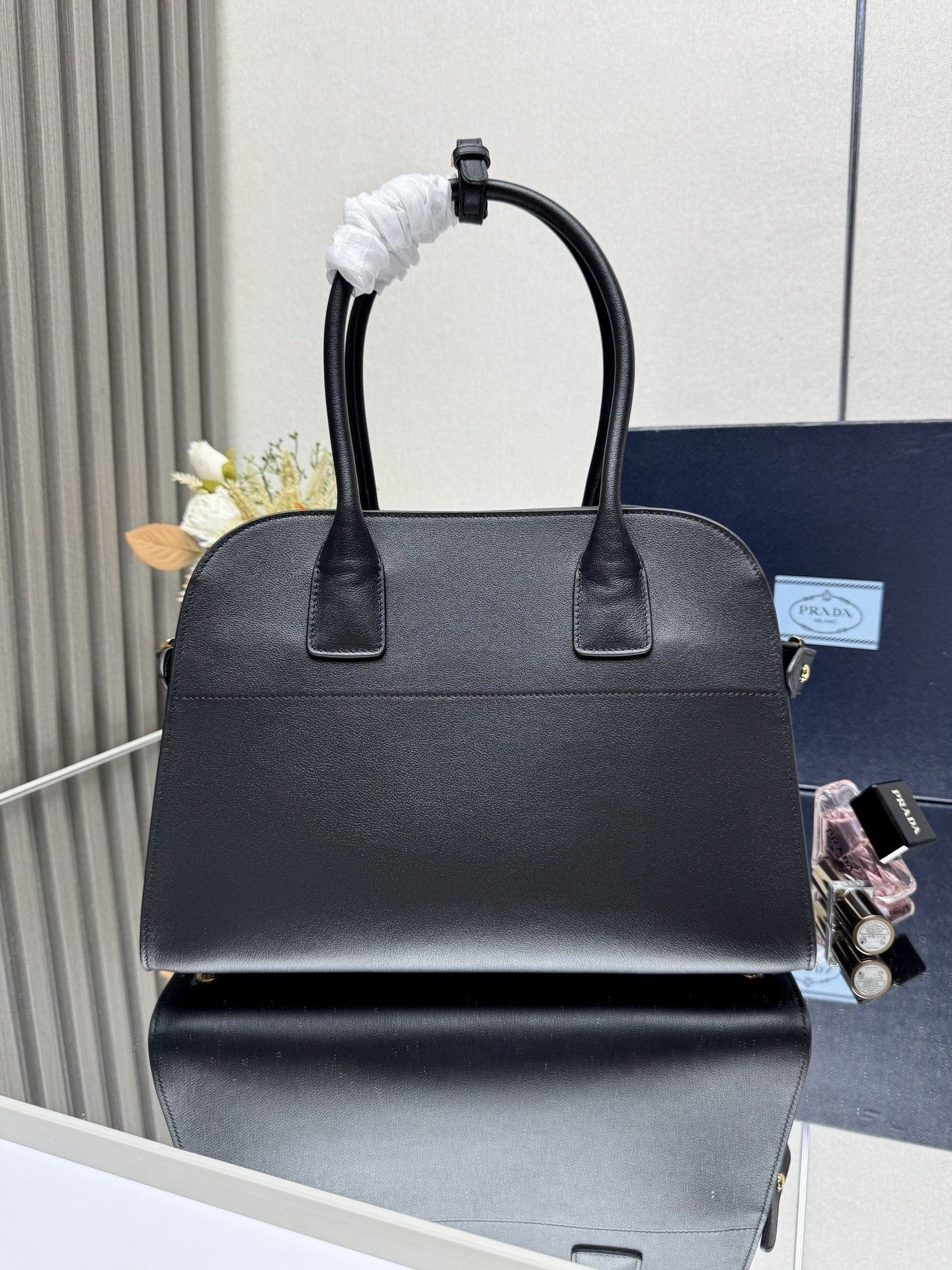 Pra*a medium leather tote bag without box 32x23.5x16cm
