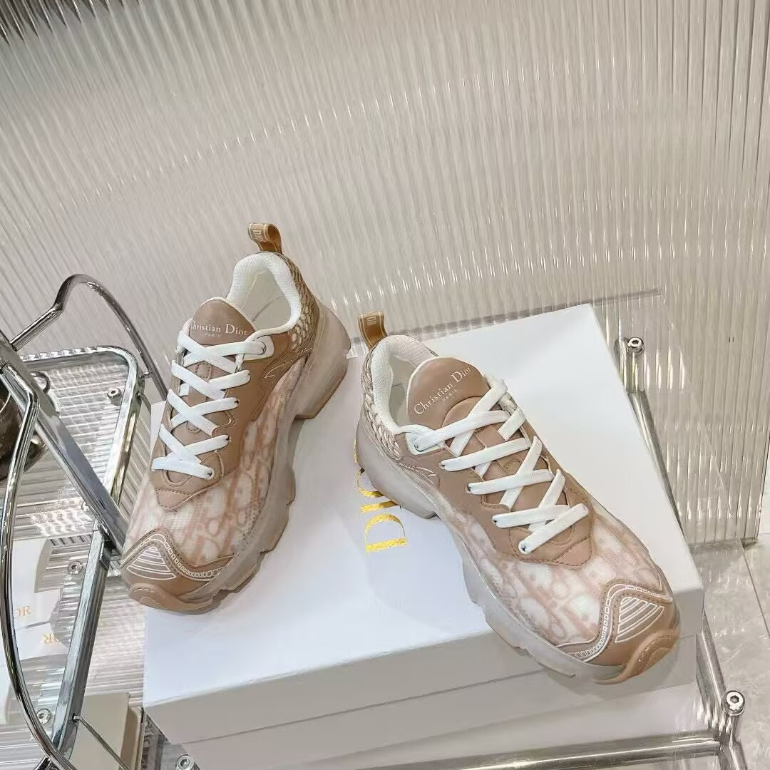 ua D*or vibe sneaker