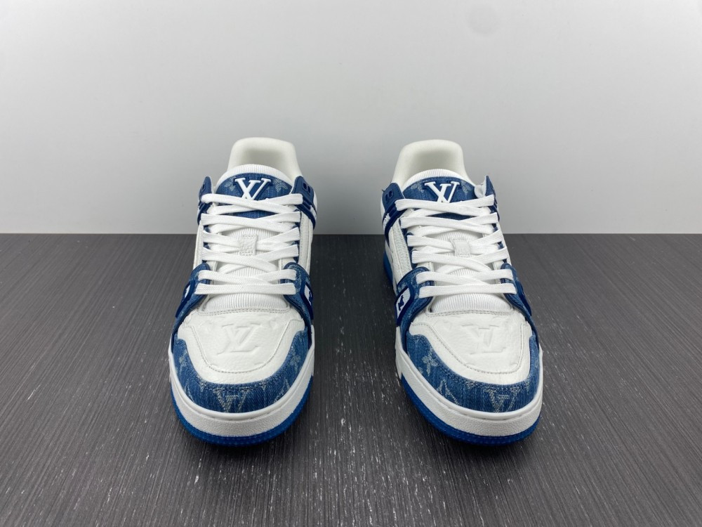 1v trainer monogram De*1m white blue