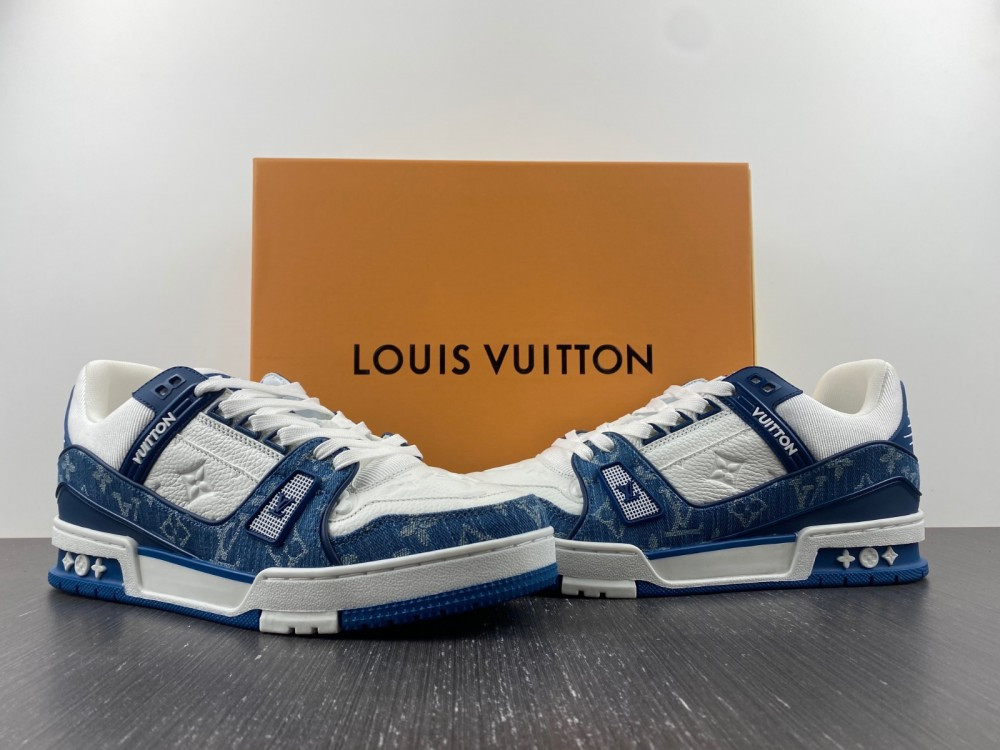 1v trainer monogram De*1m white blue