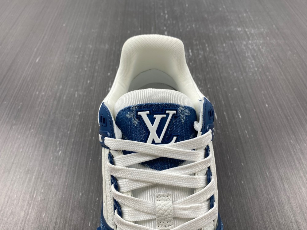 1v trainer monogram De*1m white blue