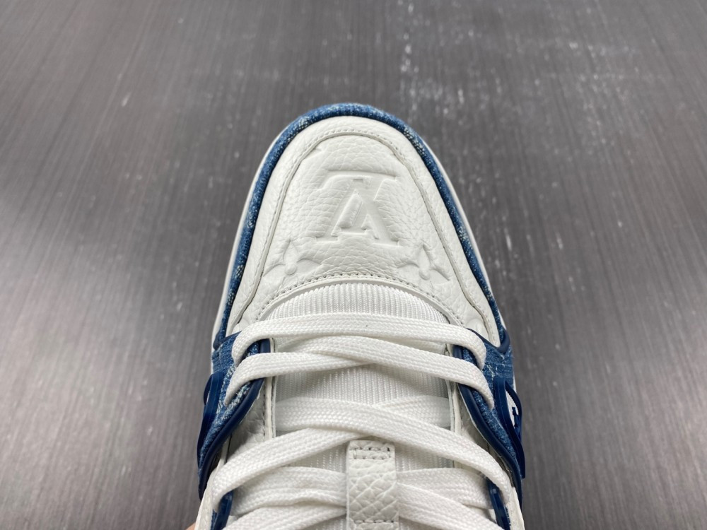 1v trainer monogram De*1m white blue