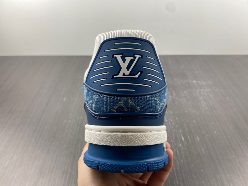 1v trainer monogram De*1m white blue