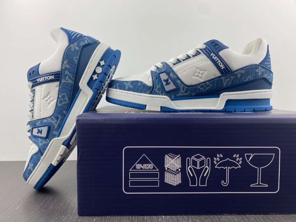 1v trainer monogram De*1m white blue