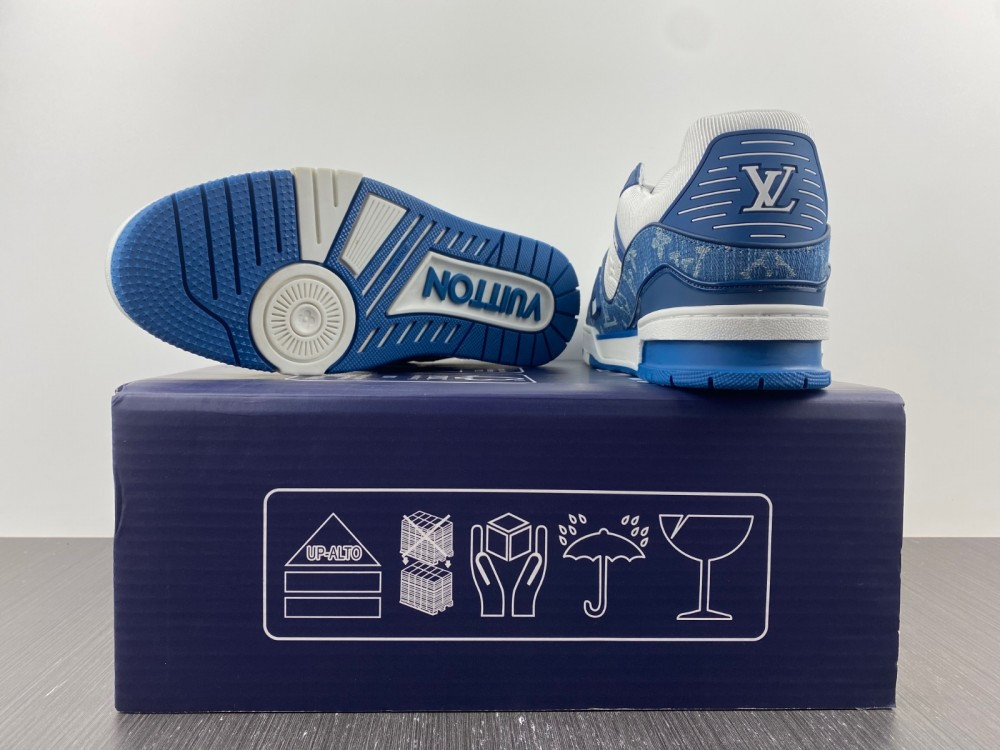 1v trainer monogram De*1m white blue