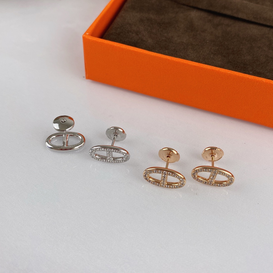 H**me5 fully di*m*nd-encrusted  h stud earrings