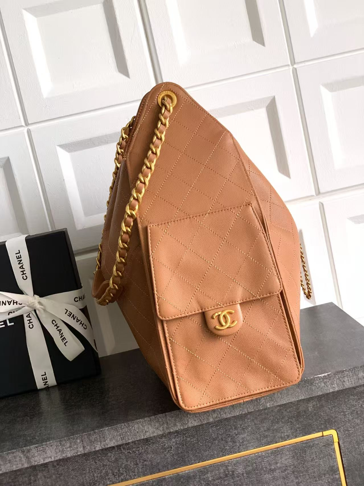 Ch*el 25c bucket bag 40x30x15cm
