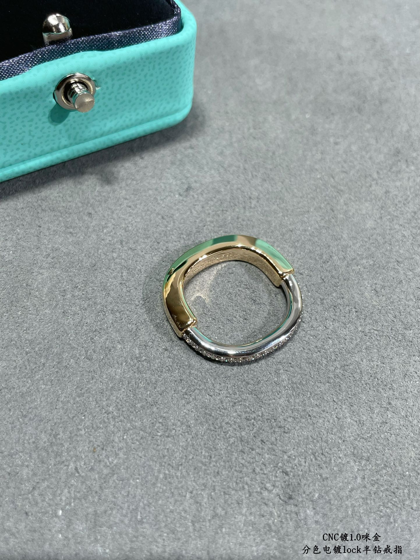 T*f*ny & co. lock ring
