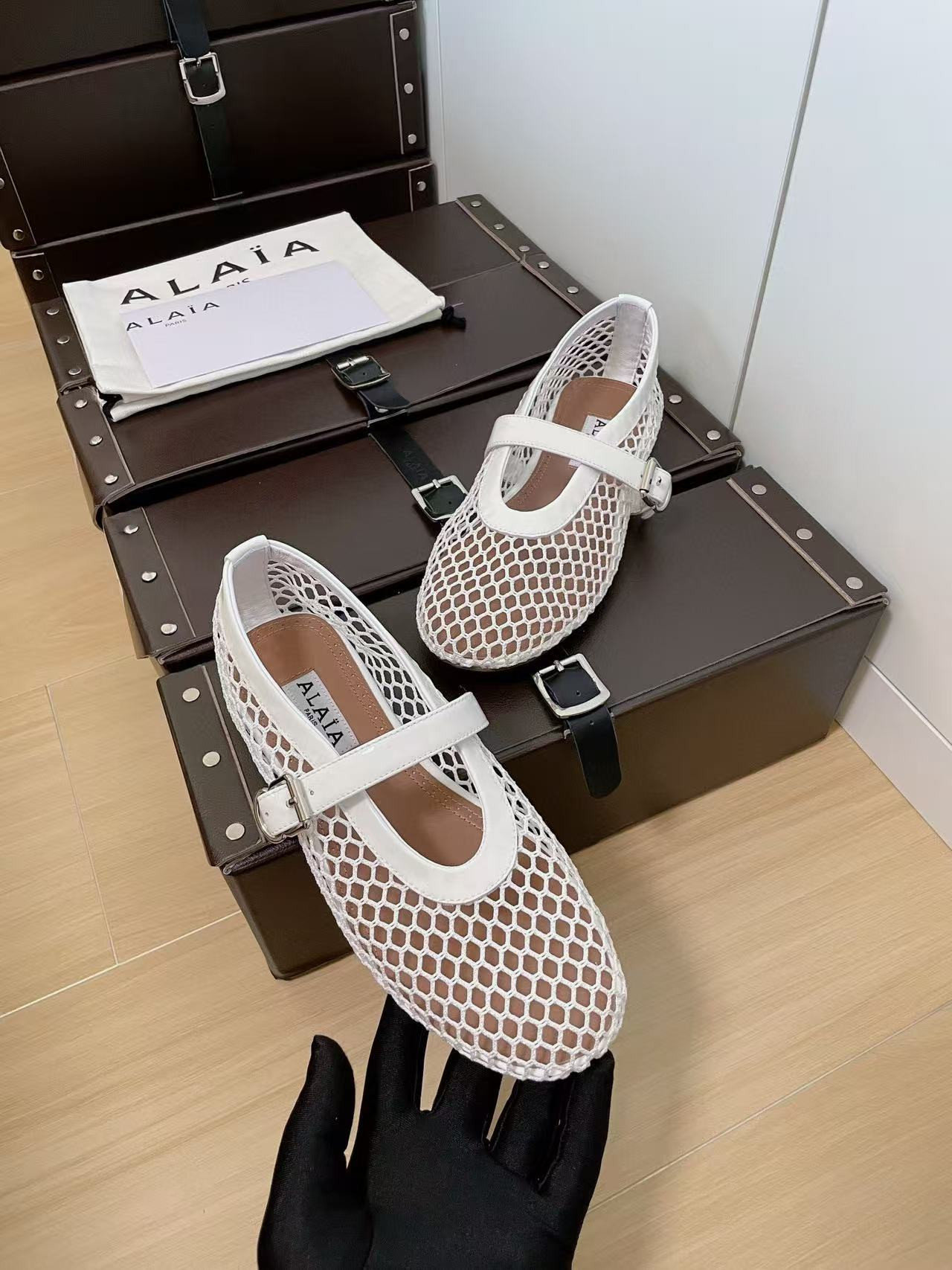 UA A1a1a BALLET FLATS IN FISHNET