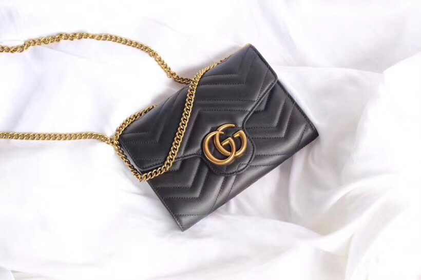 GG Marmont matelasse mini bag Style 474575