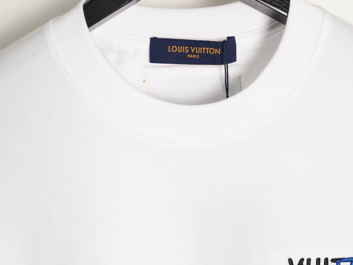 l0*is V*t0n long-sleeved t-shirt