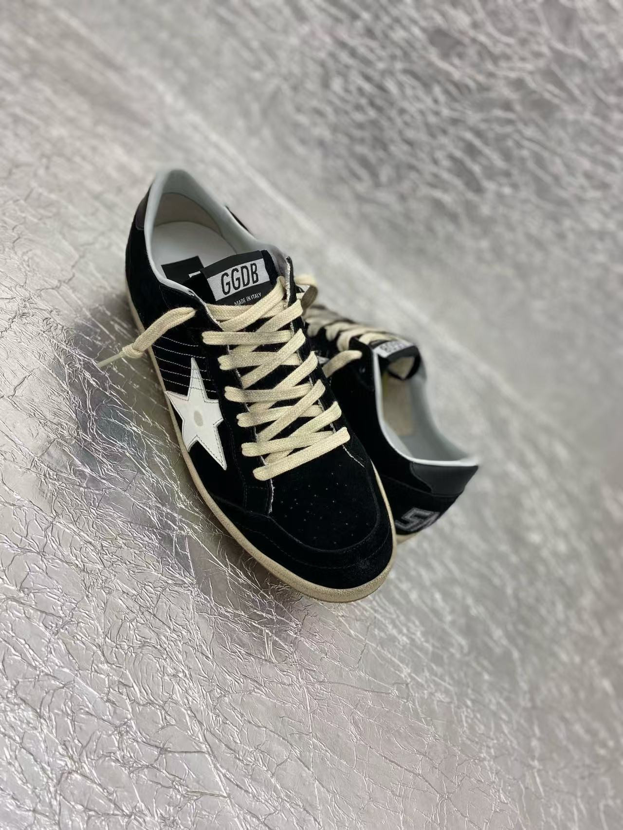 ua g01den G003e s*per-star sneaker
