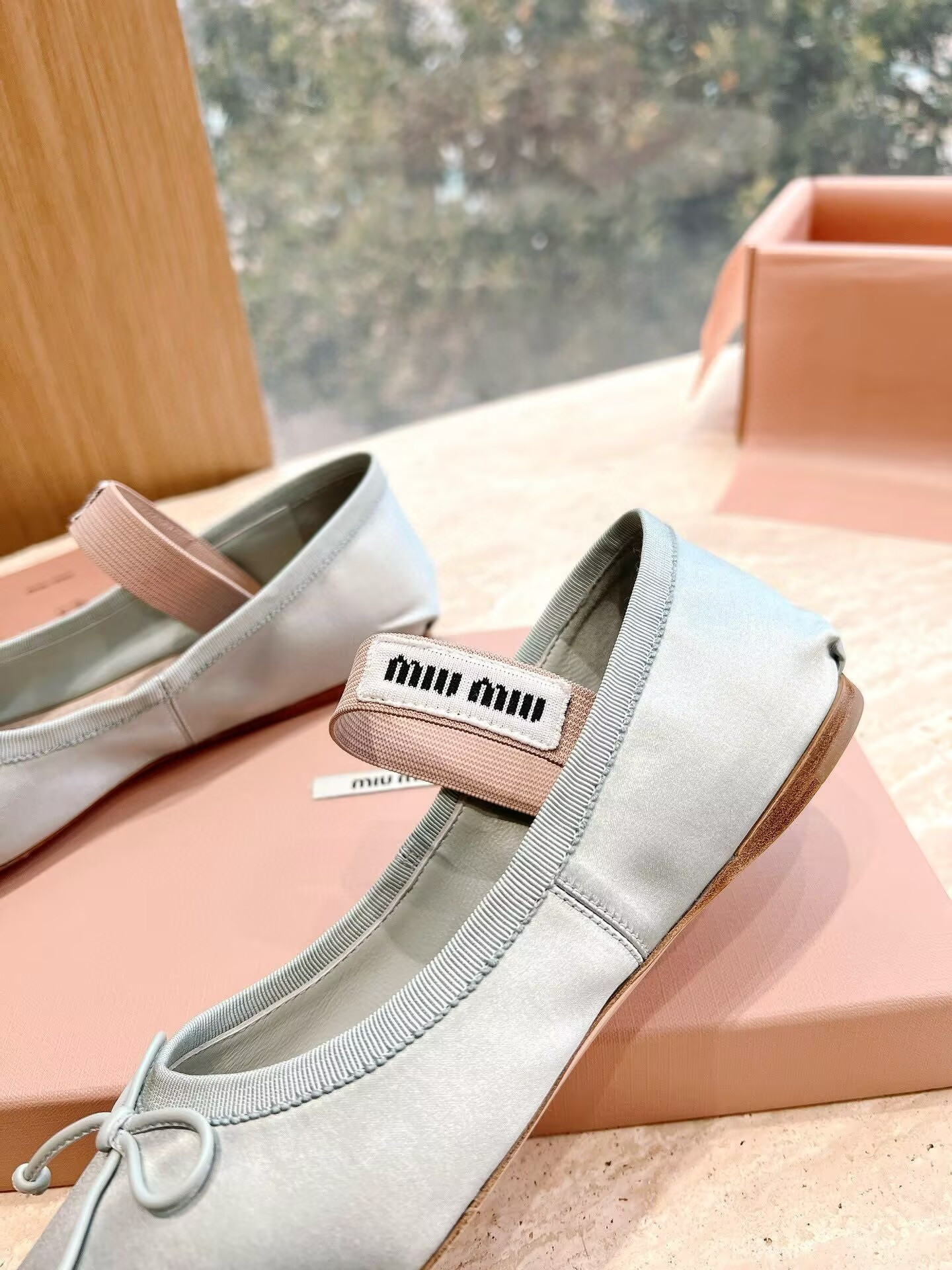ua M1v M1v satin ballerinas