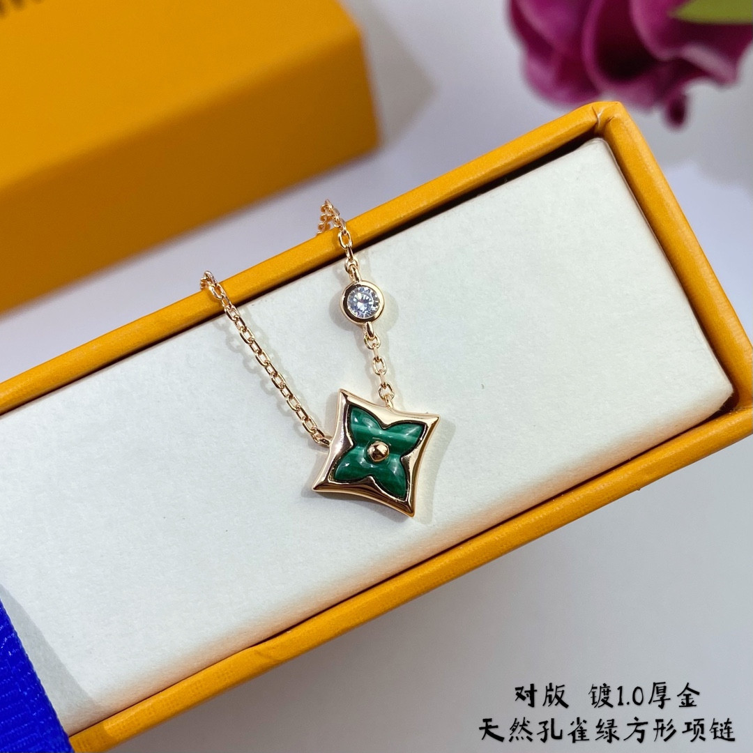 l0*is V*t0n square natural malachite necklace