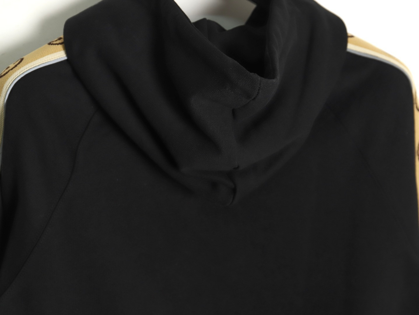 G*u*i guc hoodies
