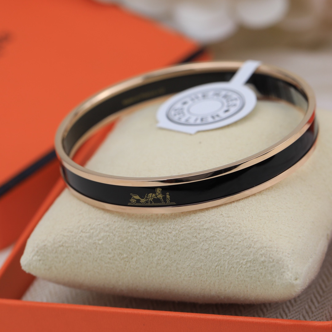 h**mes enamel bracelet(cusT0mized products cannot be returned or exchanged)