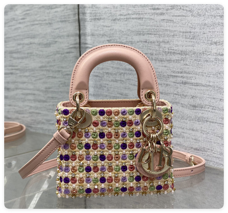 D*or artistic limited edition three-gusset lady D*or micro bag with heavy bead embroidery 12x10x5cm