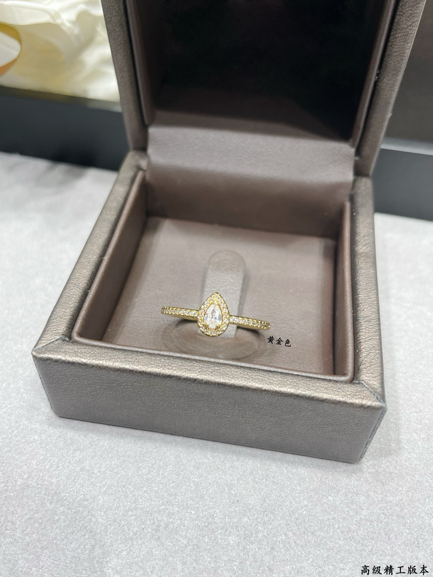 Mes1kaa single teardrop full di*m*nd ring