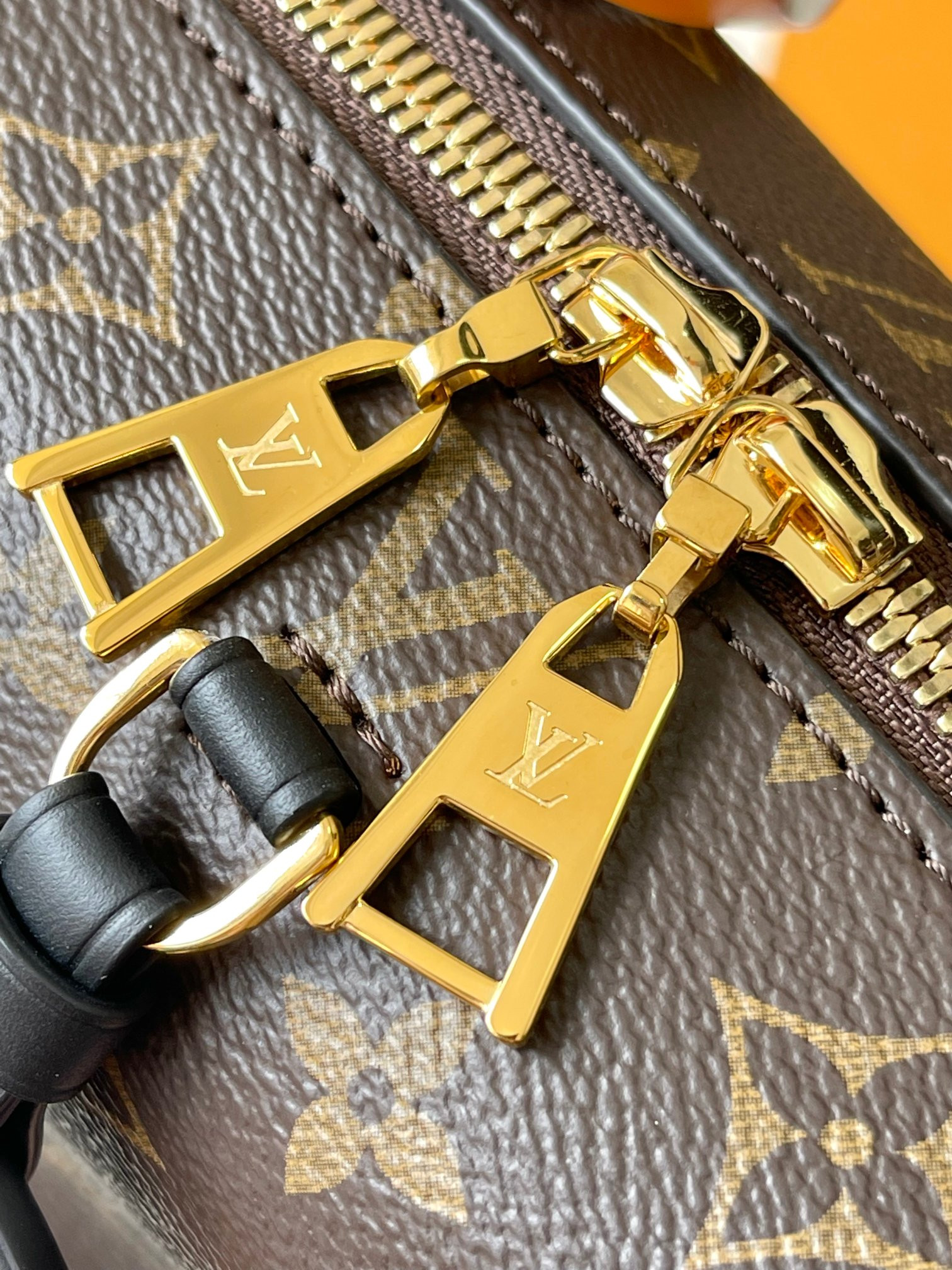LV Petite Malle Souple  M45571 20x14x7.5CM