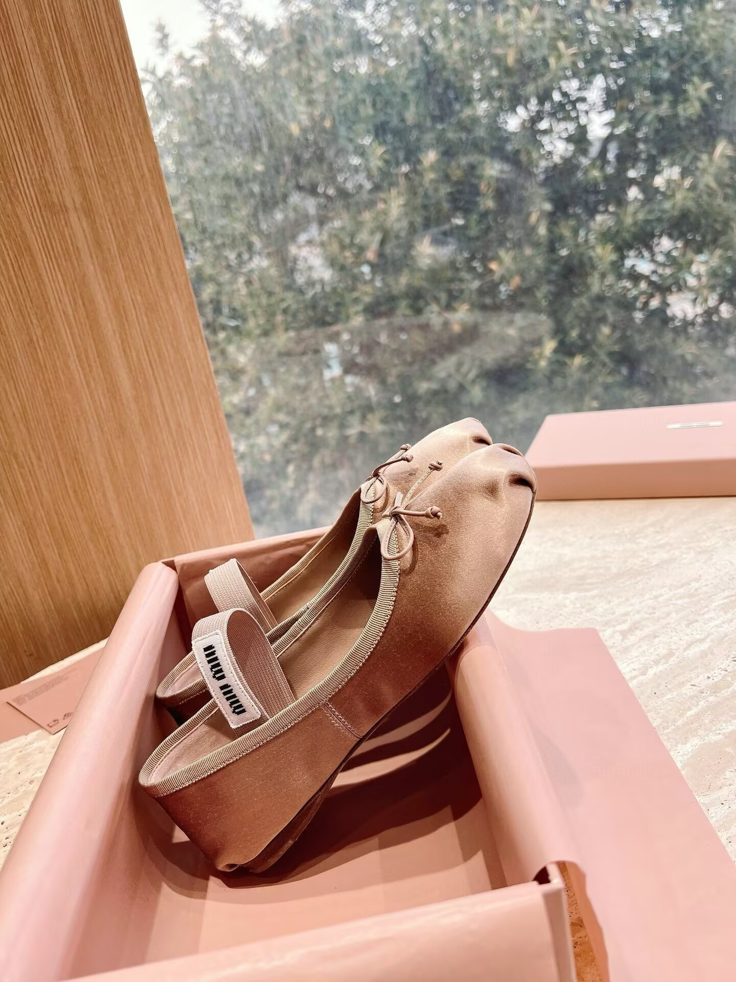 ua M1v M1v satin ballerinas