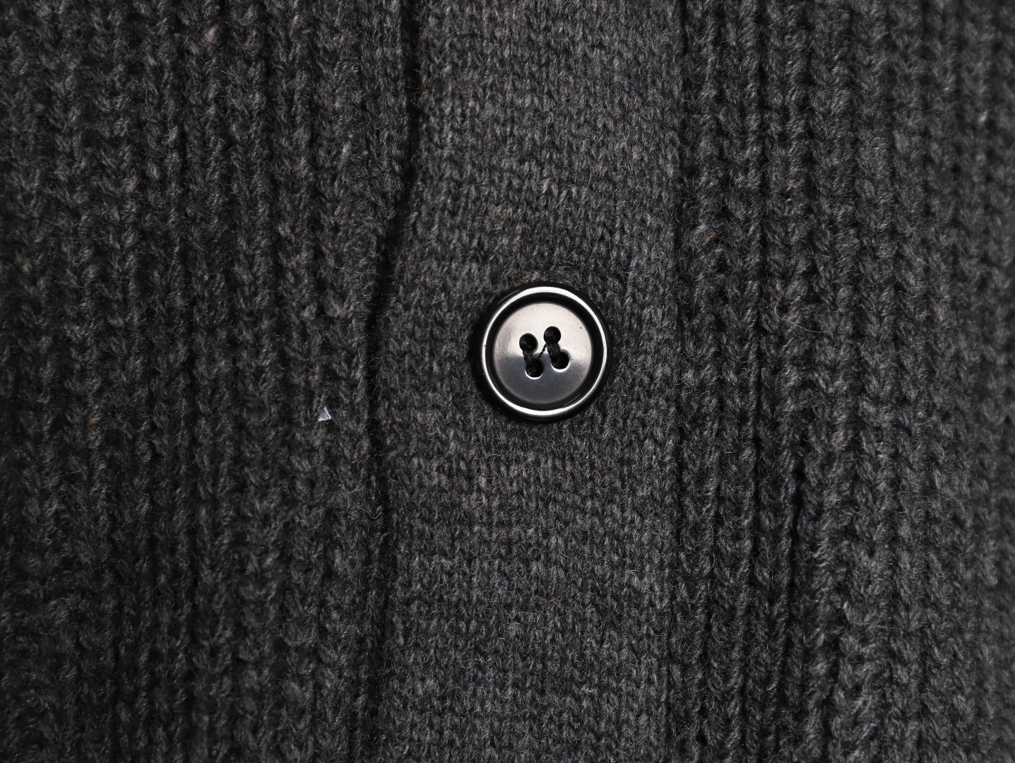l0*is V*t0n lv 24fw cardigan sweaters