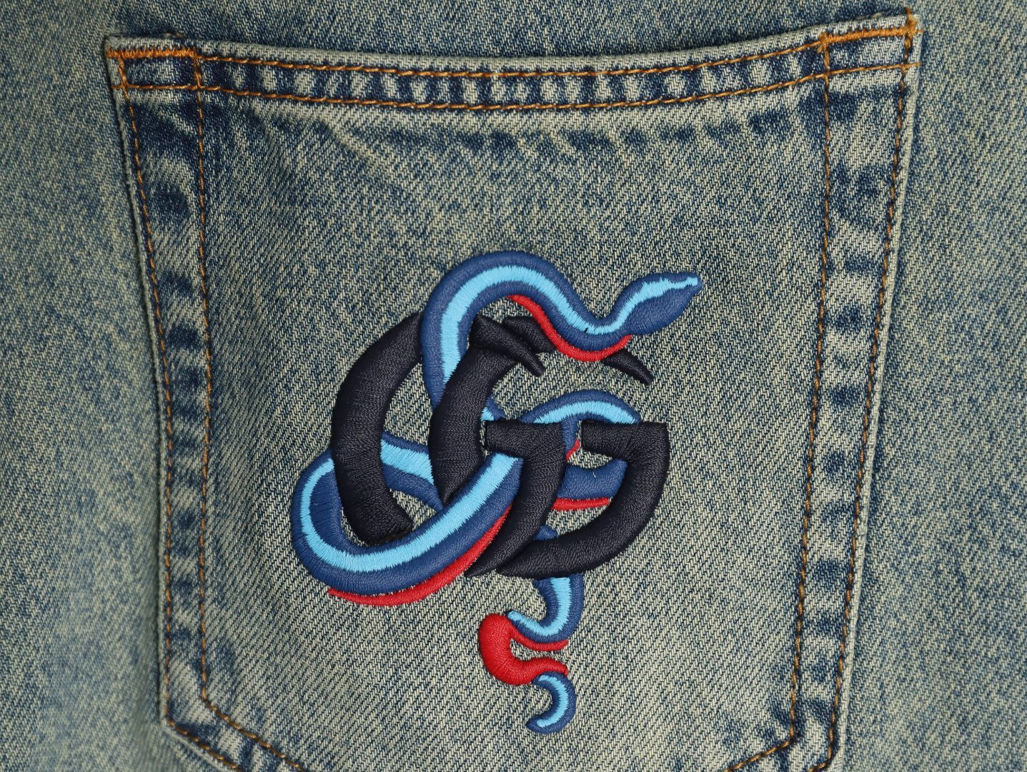 G*u*i 25ss jeans