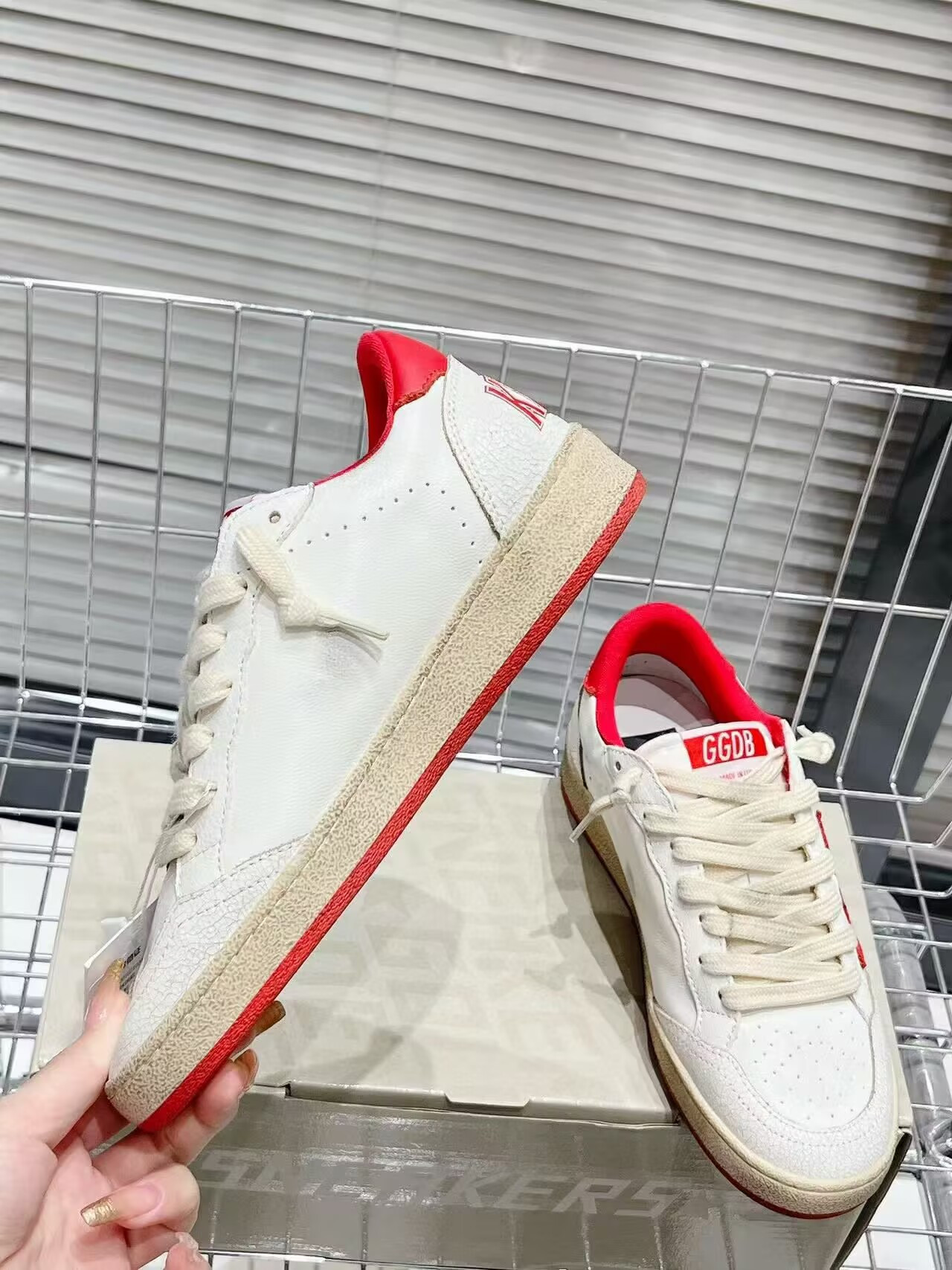 ua g01den G003e s*per-star sneaker