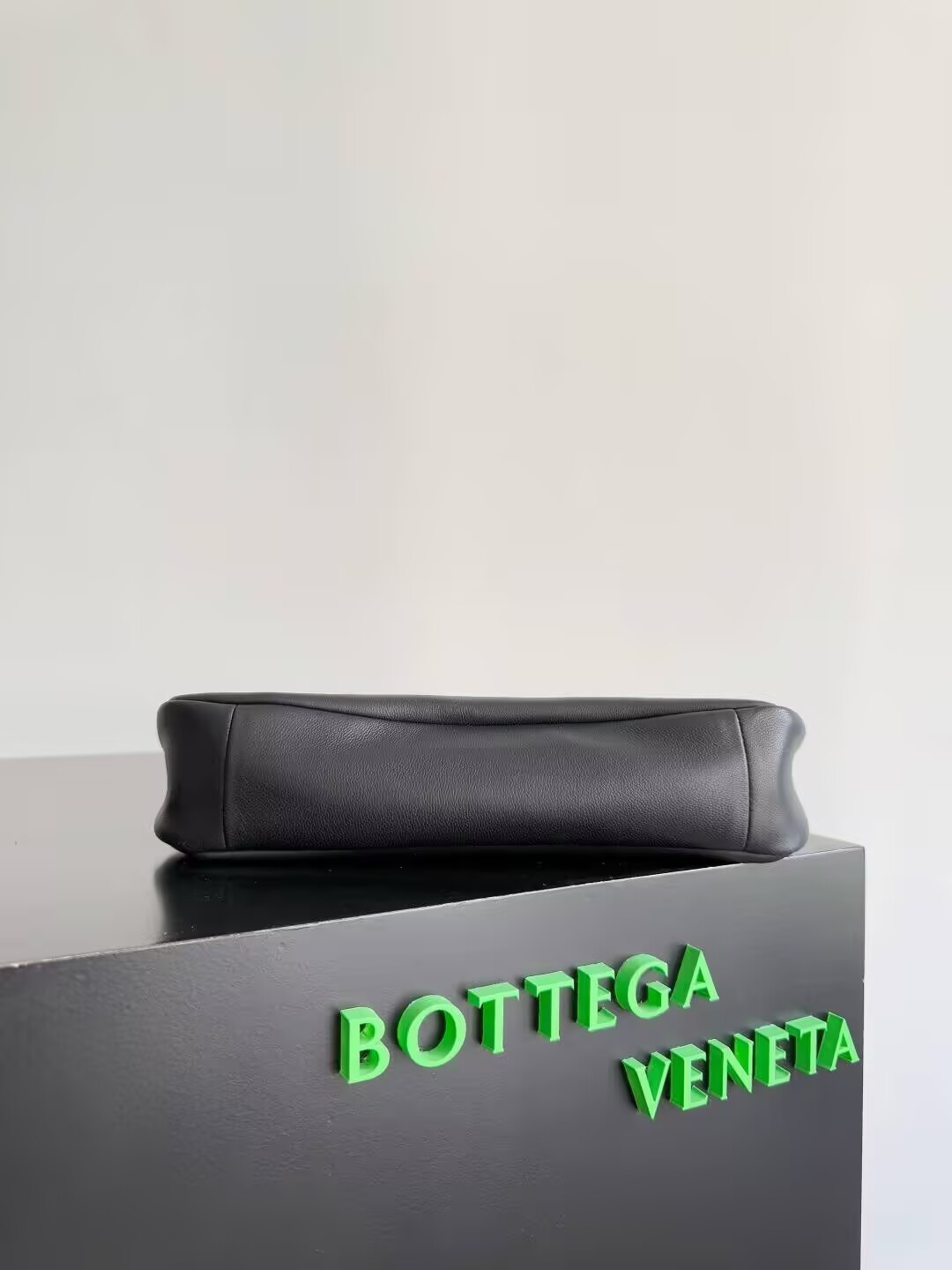 bo*te*ga Ve*ne*ta madison 16x27x6cm