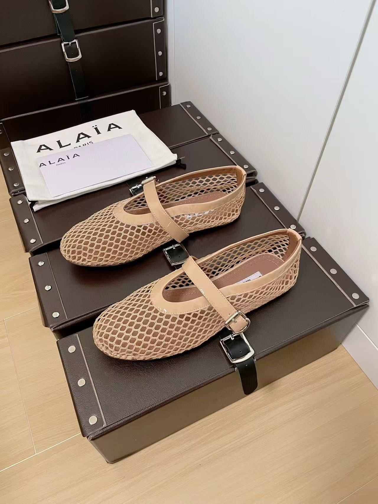 UA A1a1a BALLET FLATS IN FISHNET