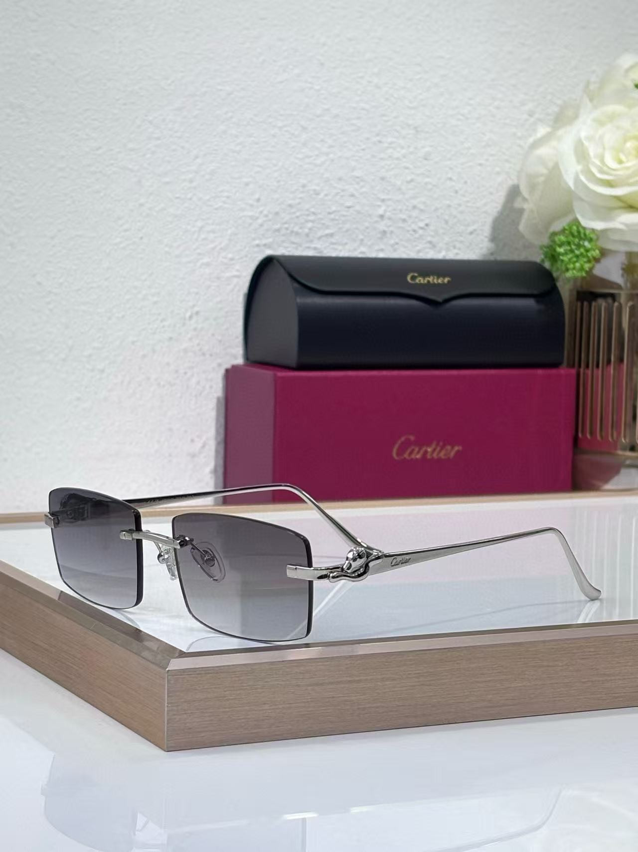 Ca*t*er glasses