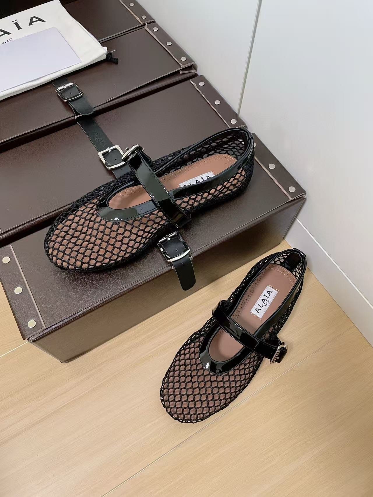 UA A1a1a BALLET FLATS IN FISHNET