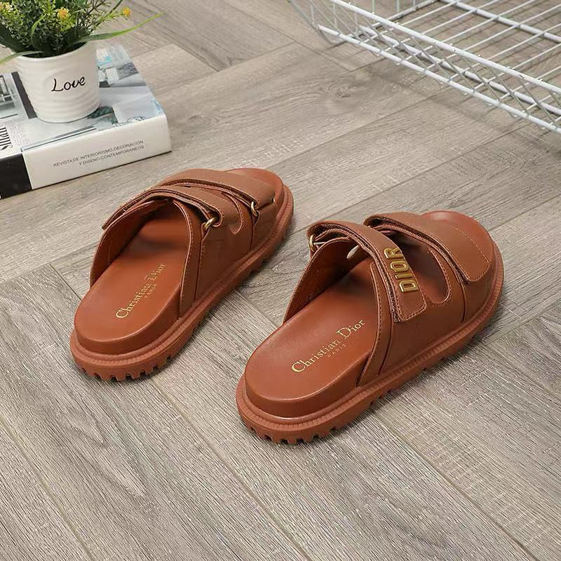 ua D*or D*oract sandal