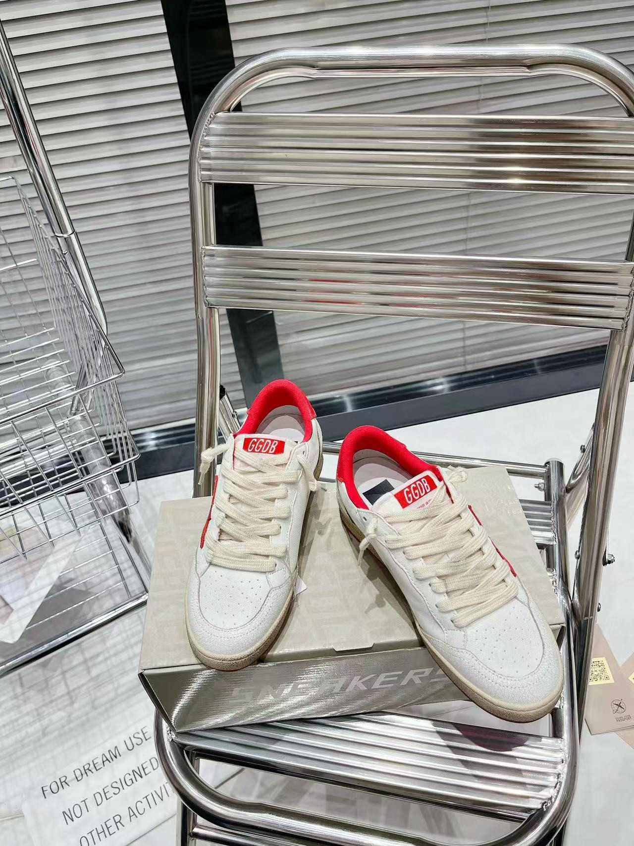 ua g01den G003e s*per-star sneaker