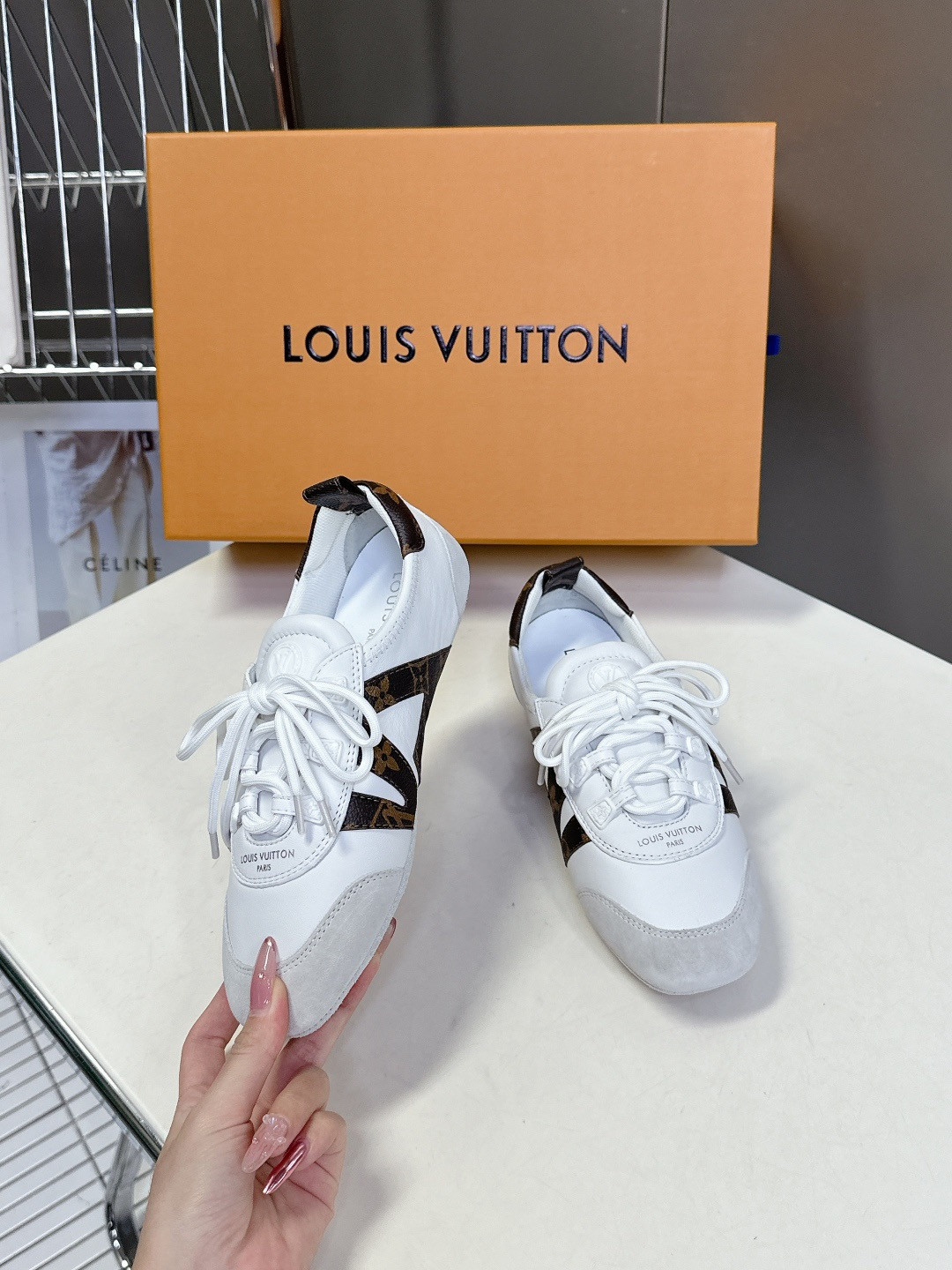 UA LV Sneaker